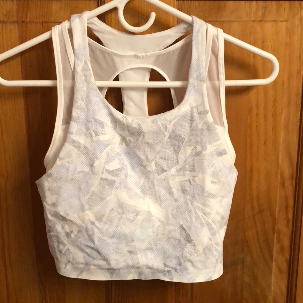 Lululemon sports bra